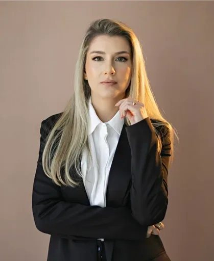 Danielle Cercal Santos Leal