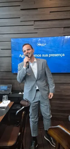 Alex Pinheiro