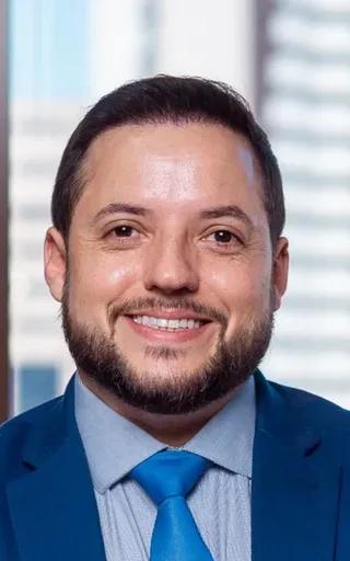 Tarcísio Saretta Lemos